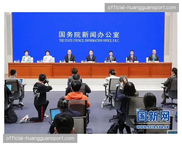 警方通报：成功打击一个制造假冒英超商品的犯罪团伙